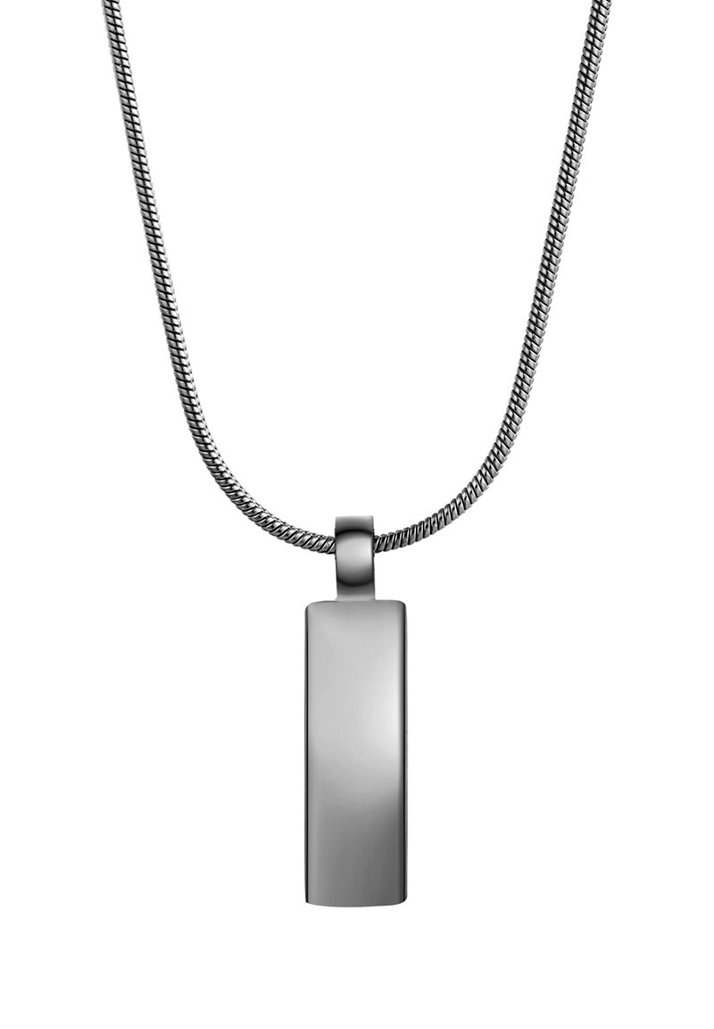 Pendentif en acier inoxydable argenté sur une chaîne fine et élégante. Le pendentif présente une forme rectangulaire avec une surface lisse et polie.