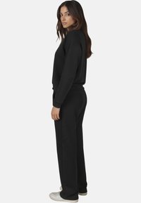 Vivisence HOMEWEAR SET - Chándal - black