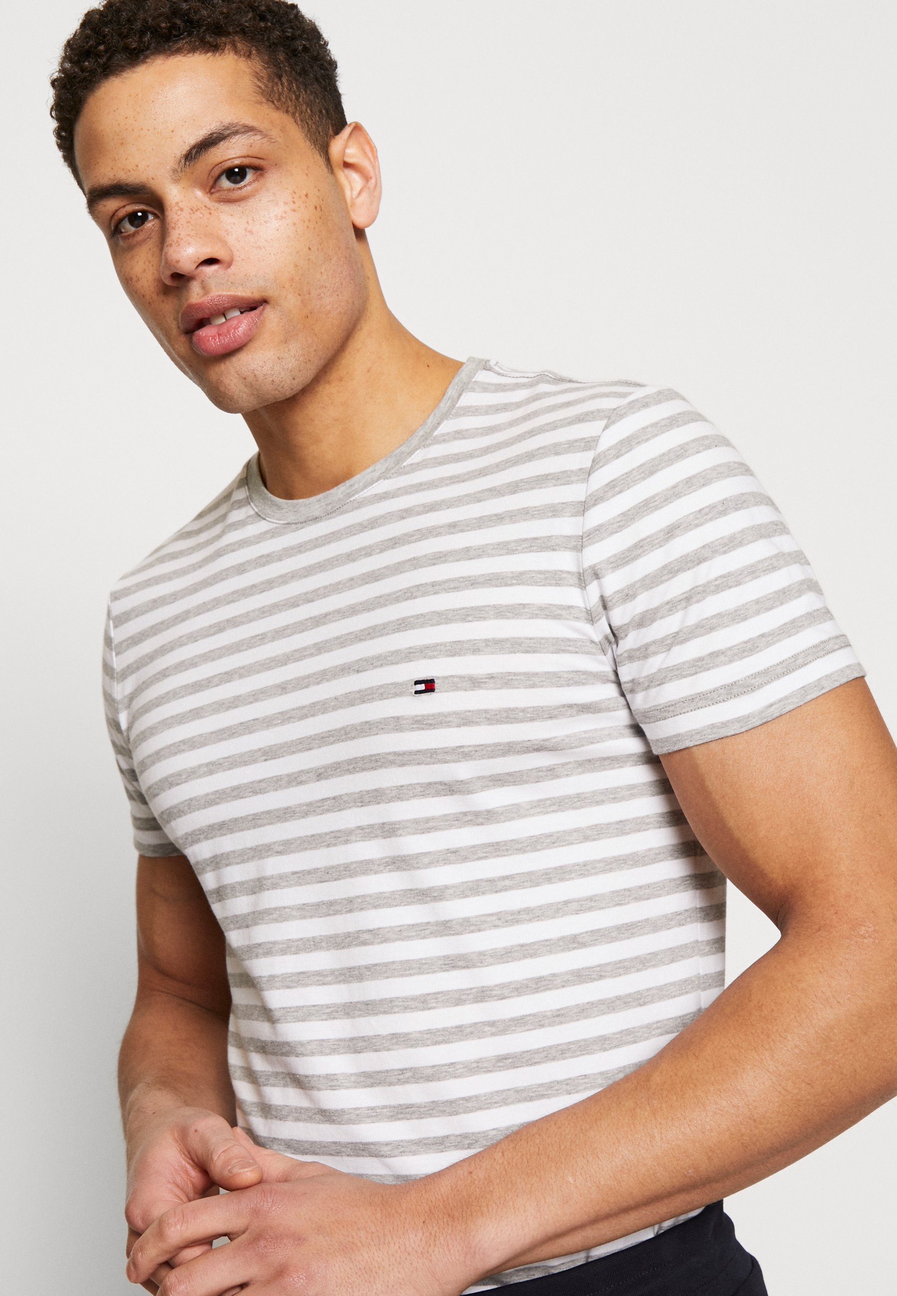 Tommy Hilfiger STRETCH SLIM FIT TEE - T-Shirt basic - grey/grau-meliert -  Zalando.de