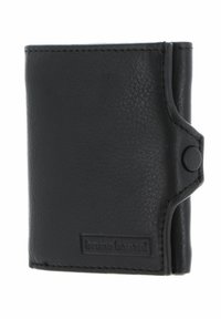 Portefeuille en cuir noir avec une surface texturée, fermeture à pression et bords cousus. Présente une étiquette de marque à l'avant. Design compact.