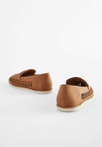 Next LOAFERS - Scarpe senza lacci - tan brown/marrone - Zalando