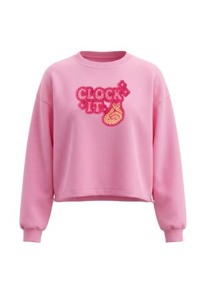Pink langærmet sweatshirt med en tekstureret lap, der siger "CLOCK IT" og en illustration af en finger, der klikker, foran.