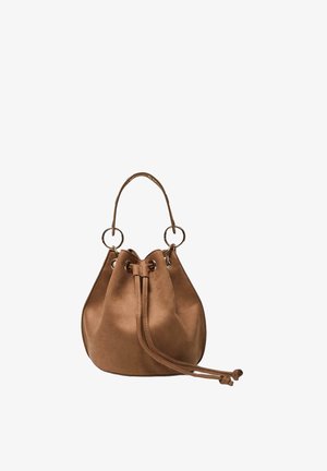 Rjava semiš torbica v obliki koša z zateznim vrvico, z zlatimi obročki in enim ročajem na vrhu.