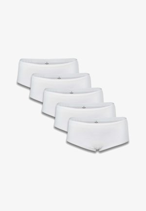 Cinq paires de shorties garçon en coton blanc, avec une texture lisse, une ceinture douce et un design minimaliste sans motifs visibles.
