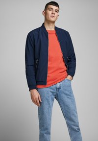Jack & Jones JJEHILL CREW NECK  - Maglione - chili
