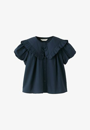 Temno modra bluza s kratkimi rokavi, veliko nabrano ovratnico in sprednjim zapenjanjem na gumbe.