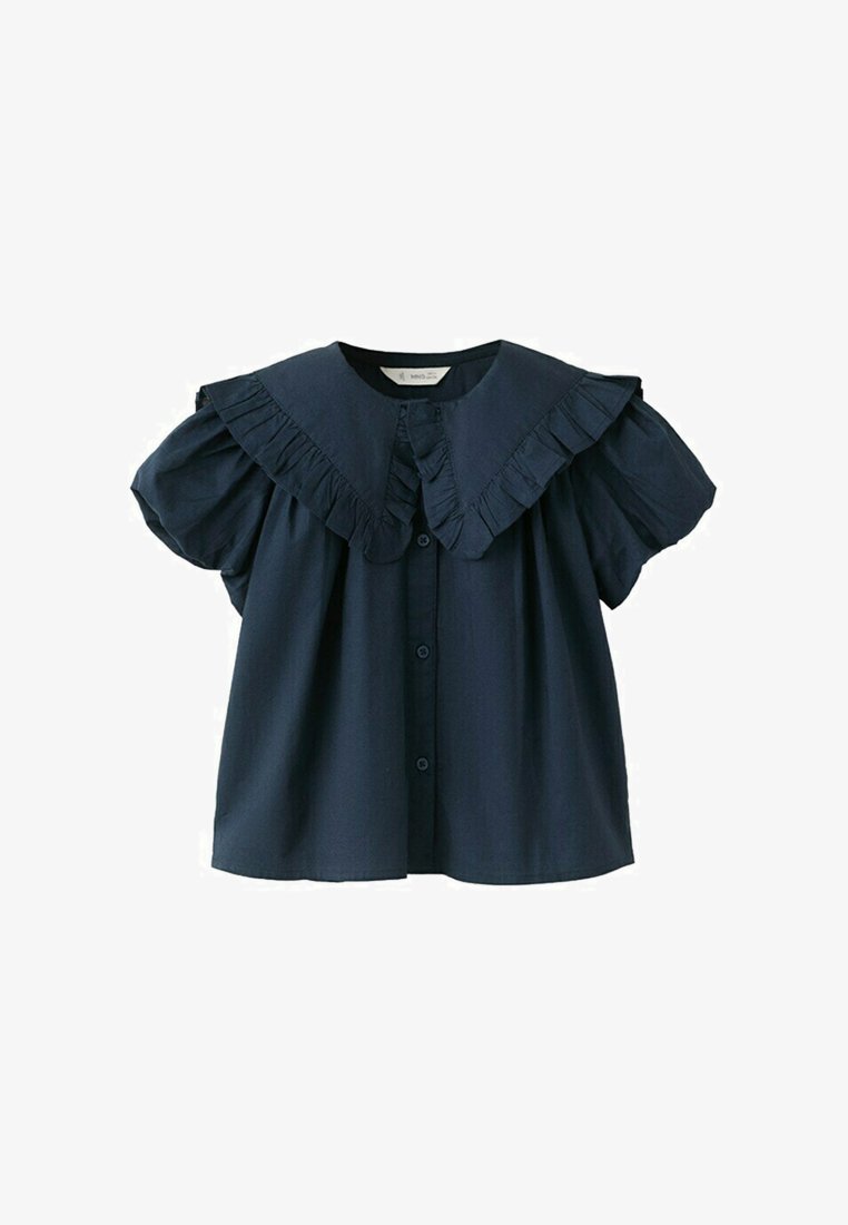 Blouse bleu marine à manches courtes avec grand col à volants et devant boutonné.