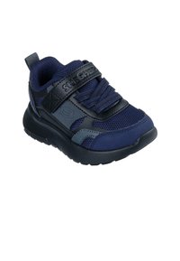 Zapatillas de deporte azul marino con parte superior de malla y sintético, una correa negra, suela texturizada y detalles de cordones. Logo en la correa.