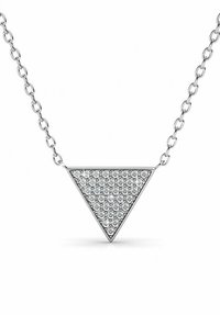 Collana d'argento con pendente triangolare incastonato di gemme chiare, con un delicato design a catena.