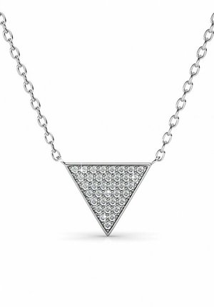Zilveren ketting met een driehoekige hanger bezet met heldere edelstenen, met een delicate schakeldesign.