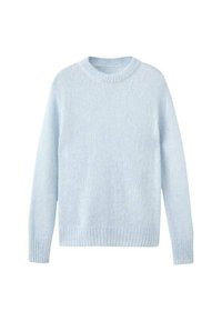 Maglione knitted azzurro chiaro con scollo rotondo e maniche lunghe. La texture è morbida e leggermente pelosa. Nessun motivo o accessori aggiuntivi.