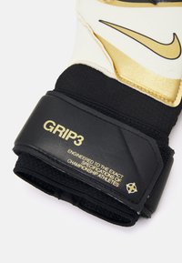 Nike Performance GRIP3 UNISEX - Brankárske rukavice - black/white/metallic gold coin