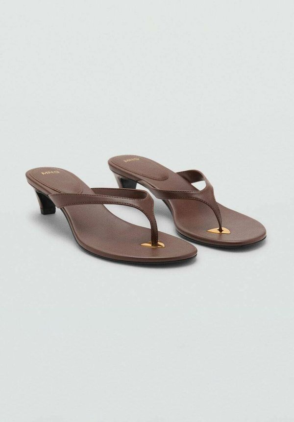 WITH  DETAIL - T-bar sandals2