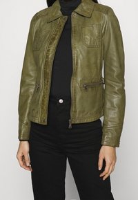 Oakwood Skinnjacka - khaki