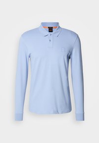 PASSERBY - Bluză polo - open blue