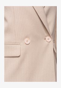 Non sélectionné, beige