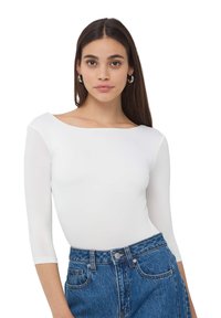 Terranova CON SCOLLO A BARCHETTA - Maglietta a manica lunga - bianco lana