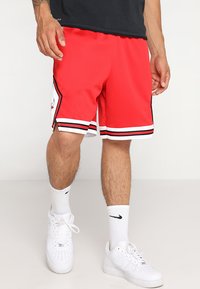 Nike Performance - CHICAGO BULLS NBA SWINGMAN SHORT ROAD - Sports shorts - university red/white Miniatyrbilde 1