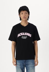 Jack & Jones JORBRONX ARCH BIG TEE  - T-shirts print - bright white\forestriver\mountains\antiquew\black