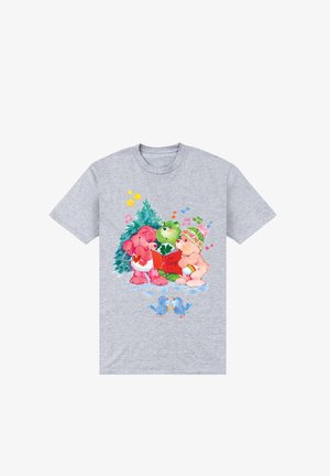 Šedé bavlněné triko s barevnou ilustrací třech medvědů zpívajících u vánočního stromečku, doplněné hudebními notami a dvěma modrými ptáčky.