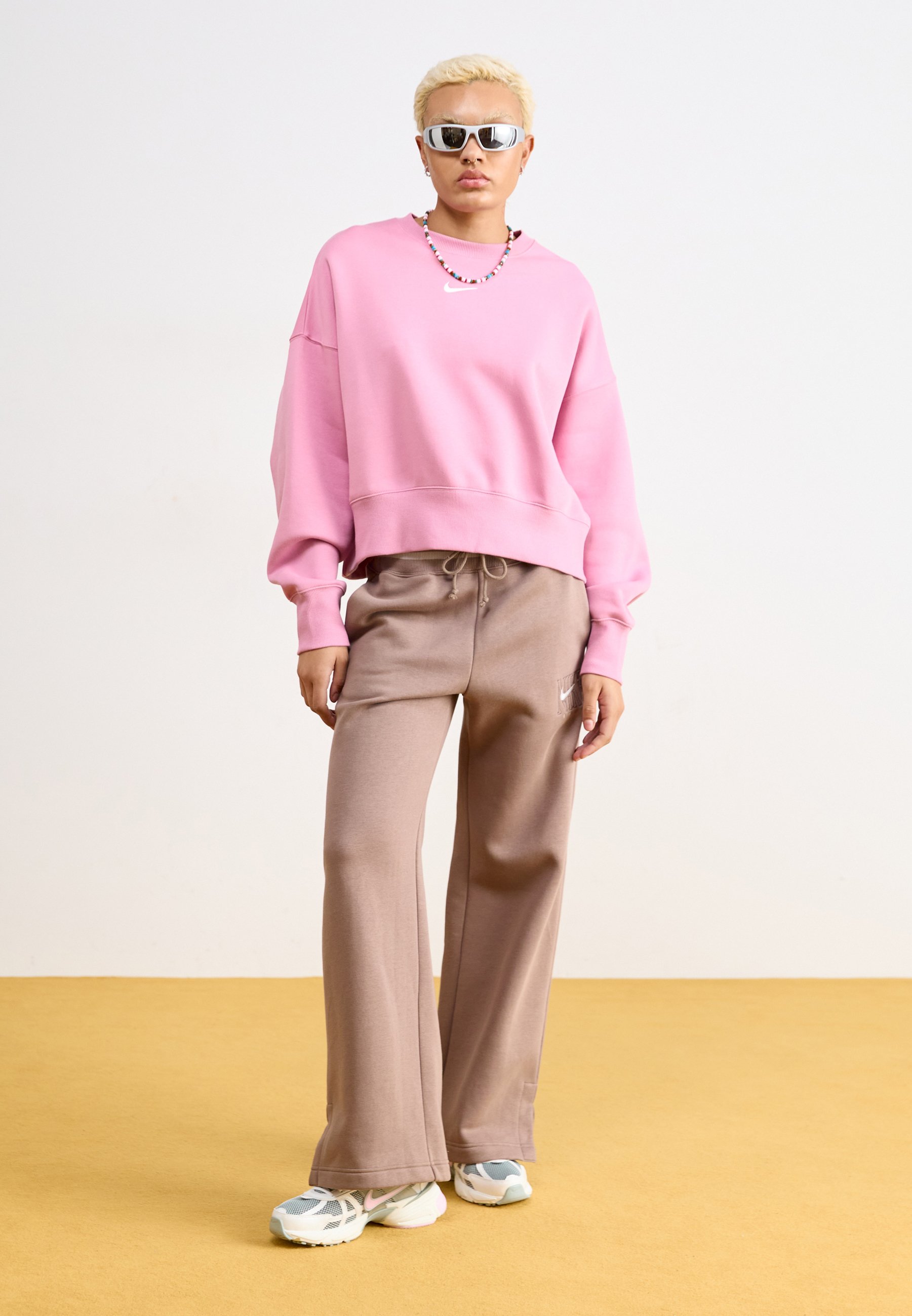 nike pink oversized sweatshirt