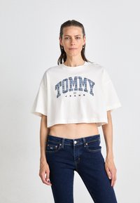 Tommy Jeans Camiseta estampada - ancient white