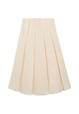 Plisseerok van crèmekleurige stof; heeft een zachte textuur, een middellange ontwerp en symmetrische plooien die zich uitstrekken van de tailleband tot de zoom.