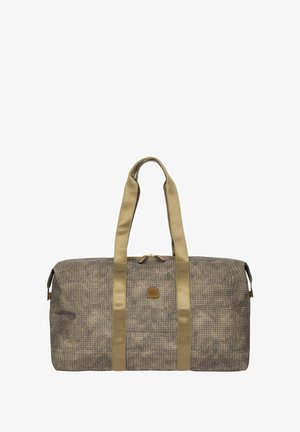 Sac de voyage en tissu tissé gris avec des anses beiges, fermeture éclair et un petit patch logo marron. Surface texturée, design spacieux.