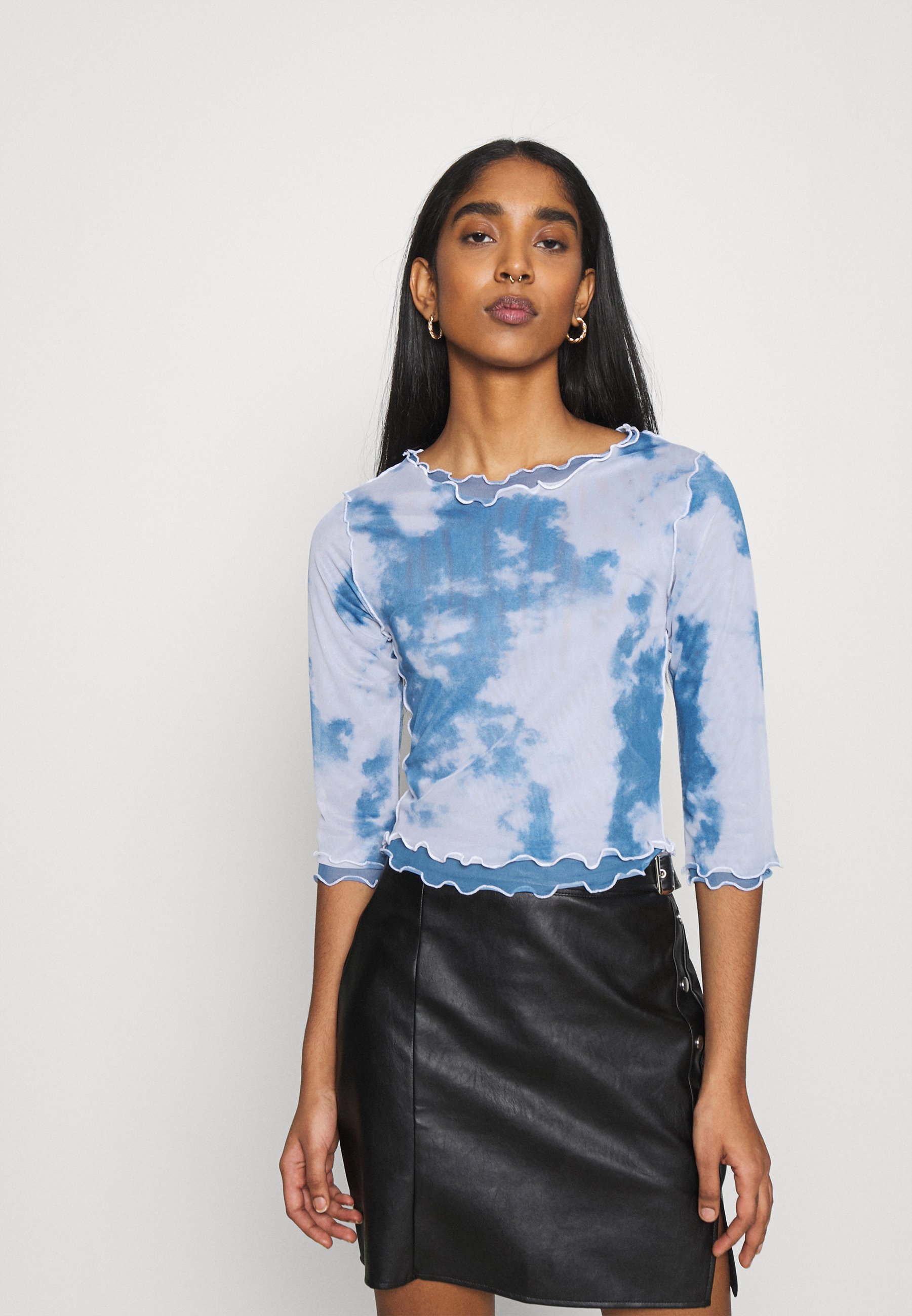 Valentino Garavani - Petit pull à motifs, bleu et noir Valentino Garavani - Petit pull à motifs, bleu et noir