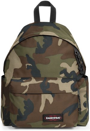 Mochila de camuflaje con forma redondeada, fabricada con tela duradera. Incluye un bolsillo frontal, un asa superior y cremalleras de color negro.