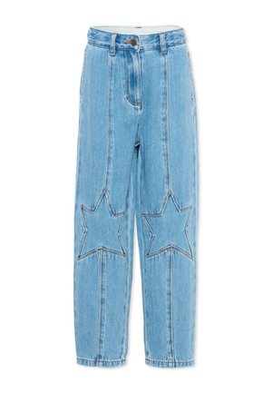 Jasnoniebieskie jeansy z denimu o wysokim stanie, prostych nogawkach i gwiazdkowatych wzorach przeszycia na kolanach.