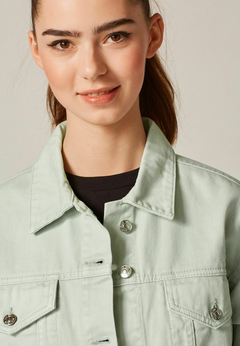 Next OVERSIZED Denim jacket sage green/green Zalando.de
