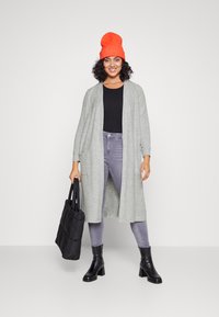 Cardigan Lungo Noisy May Donna - Giaccona In Poliestere Morbido Con Scollo A V, Vestibilità Rilassata - Foto 11