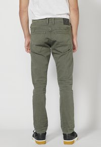 Koroshi STRETCH - Vaqueros rectos - verde   green