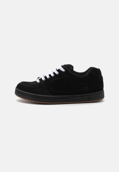 és ACCEL Unisex