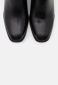 Tamaris Botines bajos - black