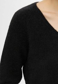Selected Femme SLFLULU NEW V NECK - Pulover - black
