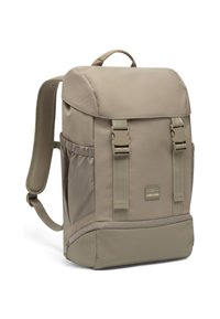 Beige-repun tekstuurikankaasta valmistettu reppu, jossa on pehmustettu yläluukku, kaksi sivutaskua, säädettävät olkahihnat ja merkkilappu edessä.