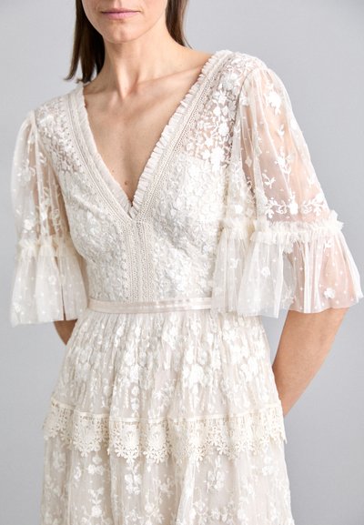 Needle & Thread ARAMINTA GOWN - Oblečenie na špeciálnu príležitosť - cream/cream