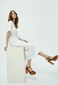 Desires SHORT SLEEVE  - Denné šaty - white