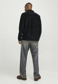 Jack & Jones JJEEDDIE  - Pluus - black