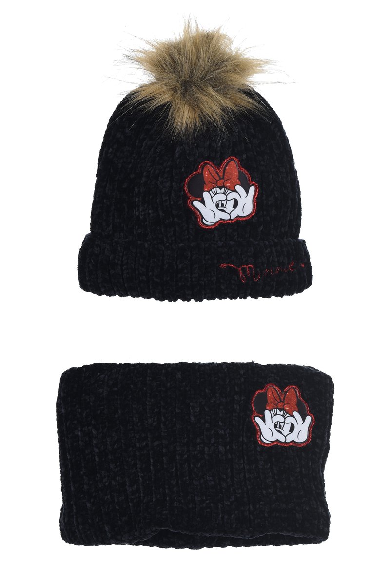 Conjunto de gorro de punto negro y bufanda, que presenta un parche de Minnie Mouse en rojo y blanco, un pompón de piel sintética y textura acanalada.