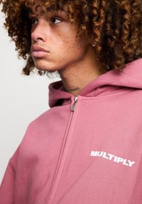 Multiply Apparel Felpa con zip - rose wine