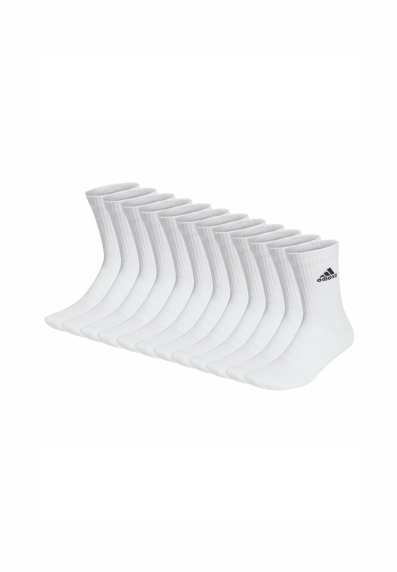 Białe skarpetki sięgające do kostek, ułożone w rzędzie, z prążkowanym wykończeniem i czarnym logo Adidas. Wykonane z miękkiego, oddychającego materiału.