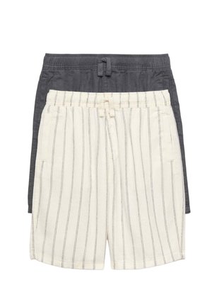 Dos pares de pantalones cortos, uno gris oscuro y otro blanco con finas rayas verticales negras, ambos con cinturillas elásticas y cordones.