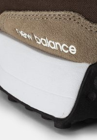 New Balance MS327 UNISEX - Sapatilhas - true camo