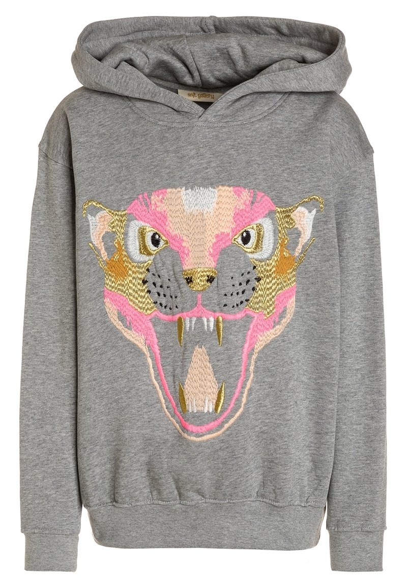 Grijze hoodie met een groot, geborduurd leeuwengezicht in roze, goud en bruin tinten. Het heeft een voorzak en ribgebreide manchetten.