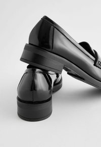 Next FOREVER COMFORT ROUND TOE - REGULAR FIT - Loafers - black