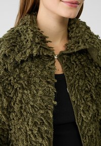 Stradivarius Vest - khaki