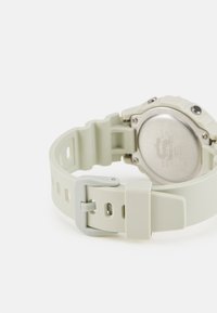 Casio DIGITAL WATCH WITH STEP TRACKER UNISEX - Digitaal horloge - white